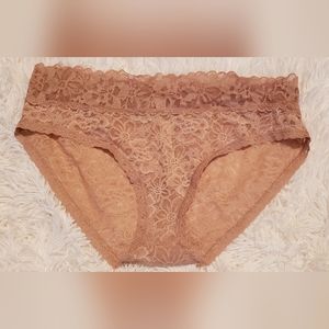 Victoria's Secret NWT Tan Lace Panty XL